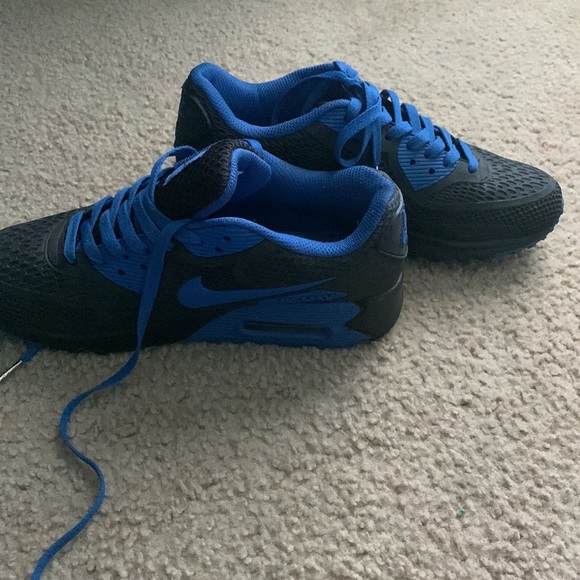 only worn once or twice - Picture 2 of 3